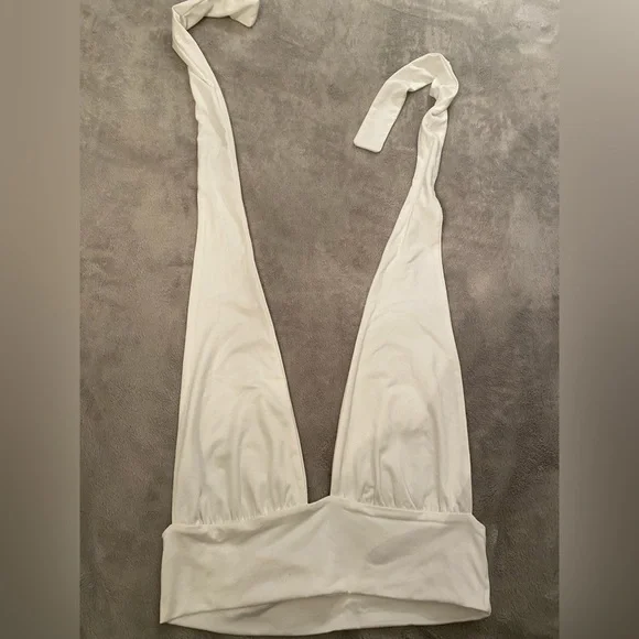 SHEIN white halter top 🍋‍🟩 - Picture 5 of 7